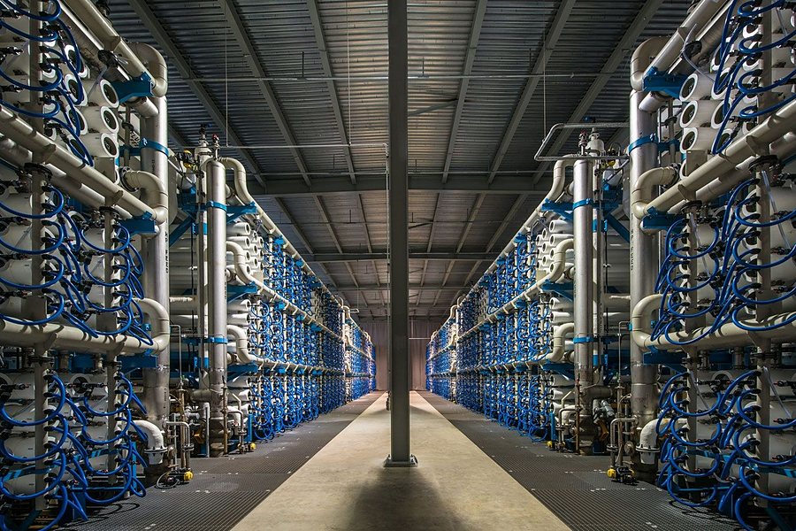 Reverse-osmosis membrane hall